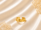 Gold Butterfly Engraved Band Ring - violinas