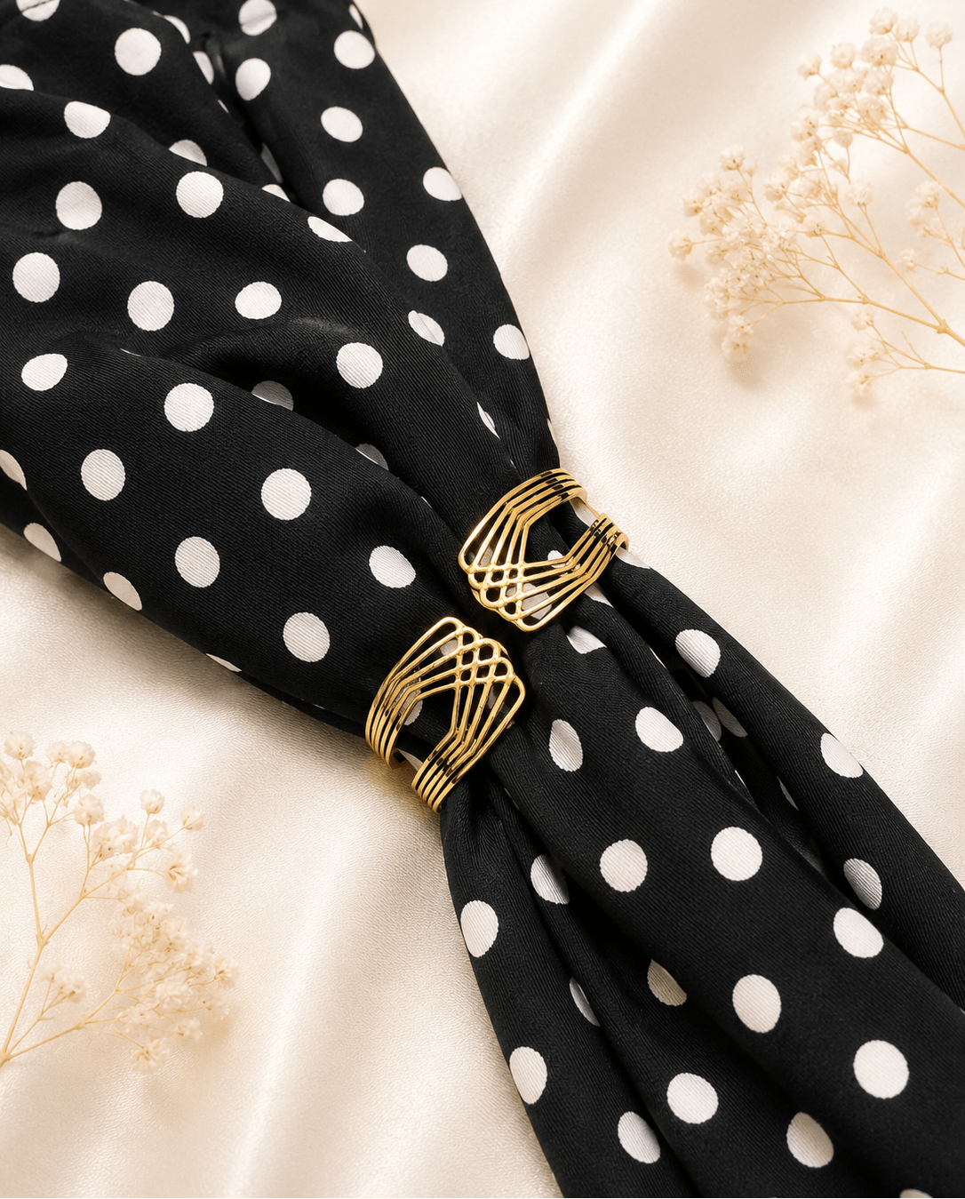 Gold Geometric Wire Cage Cuff Bracelet - violinas